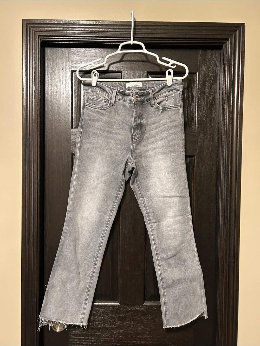 Vervet Women's Gray Straight-Leg Crop Jeans